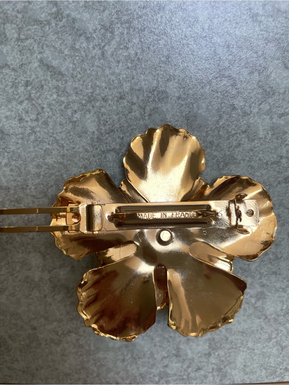 Gold Floral barrette - Picture 2 of 3
